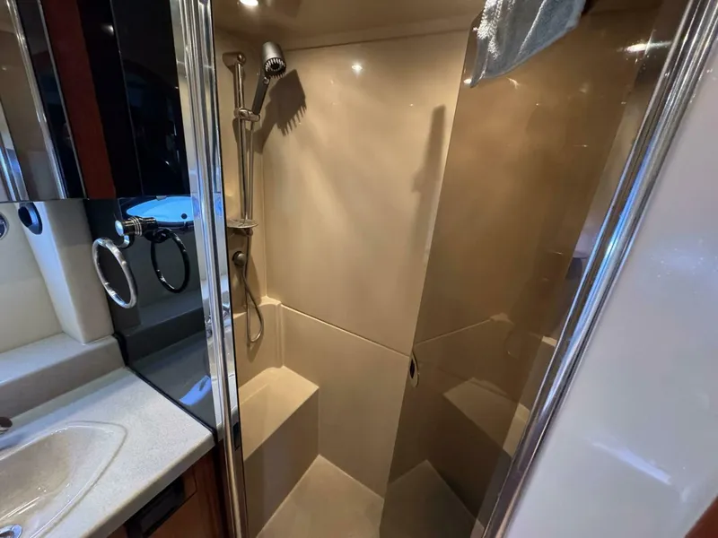 Slide: The Image of Cruisers 395 Motoryacht 2007 - 5136986