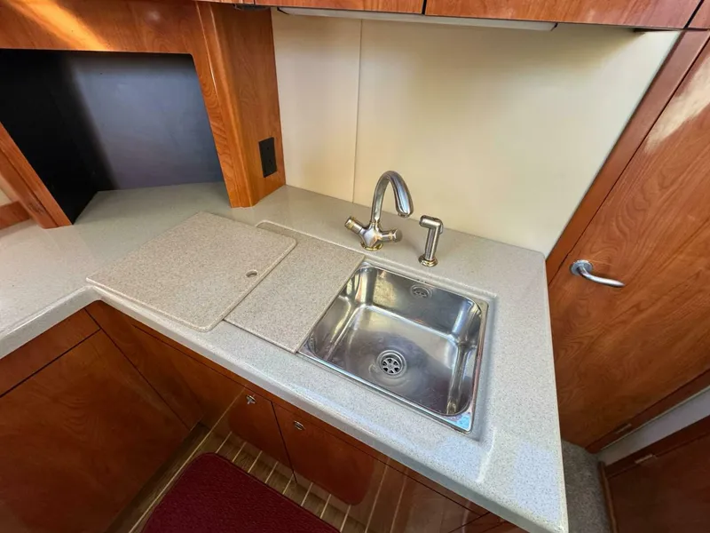 Slide: The Image of Cruisers Yachts 395 Motoryacht 2007 - 5136978