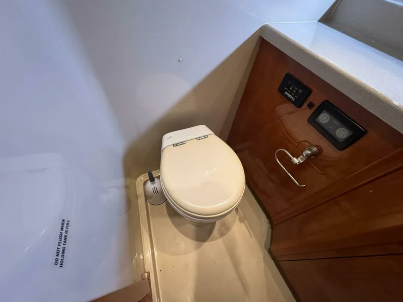 Slide: The Image of Cruisers Yachts 395 Motoryacht 2007 - 5136985