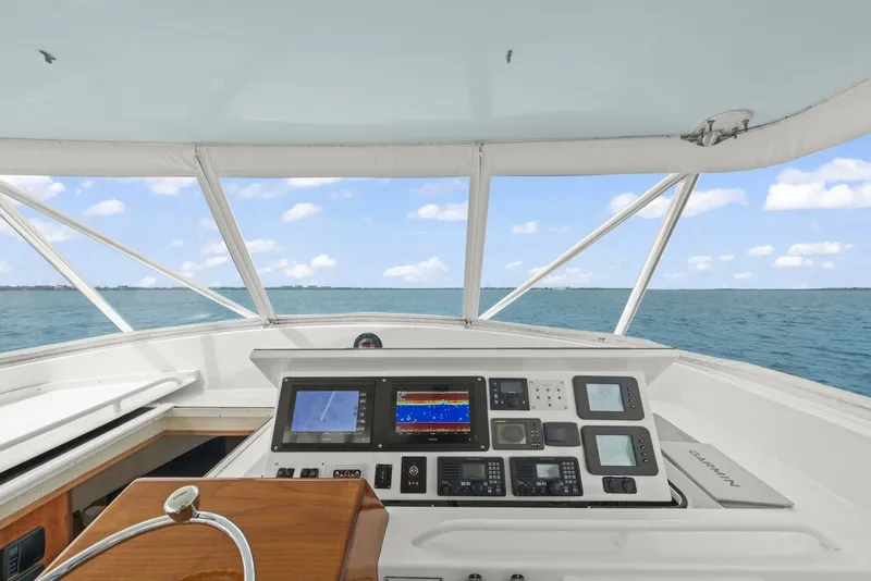 Slide: The Image of 2006 Buddy Davis 48 Express PALE HORSE - 5289839