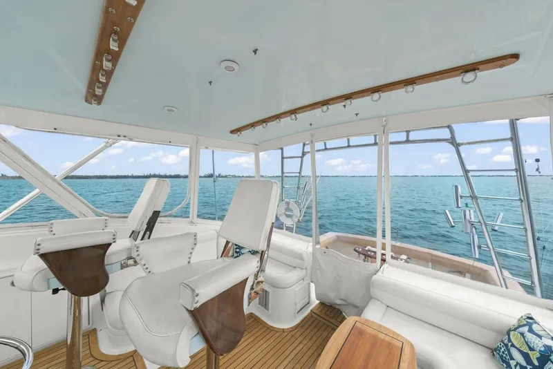 Slide: The Image of 2006 Buddy Davis 48 Express PALE HORSE - 5289844