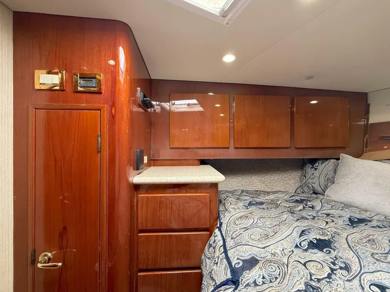 Slide: The Image of 2006 Buddy Davis 48 Express PALE HORSE - 5289831