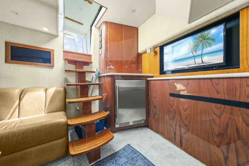 Slide: The Image of 2006 Buddy Davis 48 Express PALE HORSE - 5289861