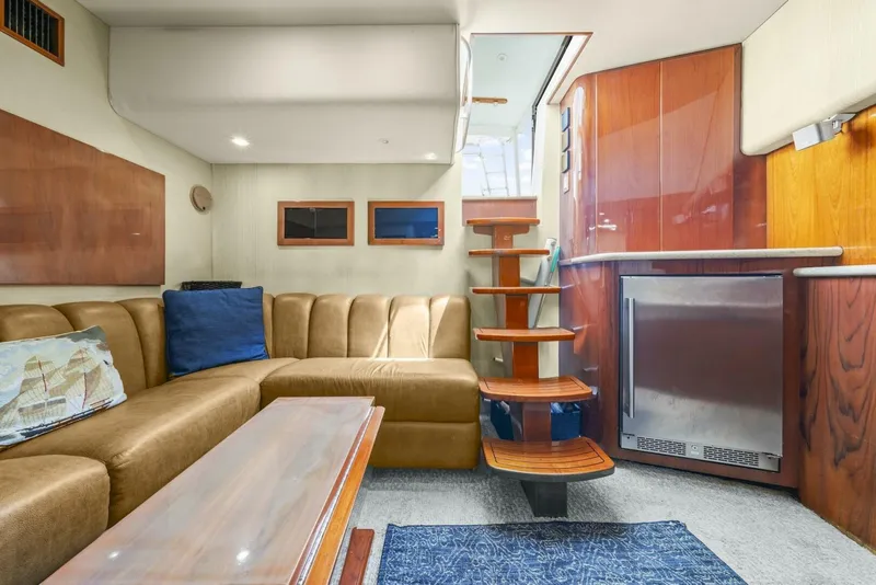 Slide: The Image of 2006 Buddy Davis 48 Express PALE HORSE - 5289862