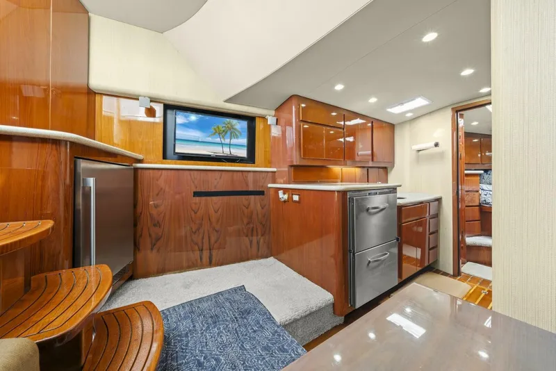 Slide: The Image of 2006 Buddy Davis 48 Express PALE HORSE - 5289854