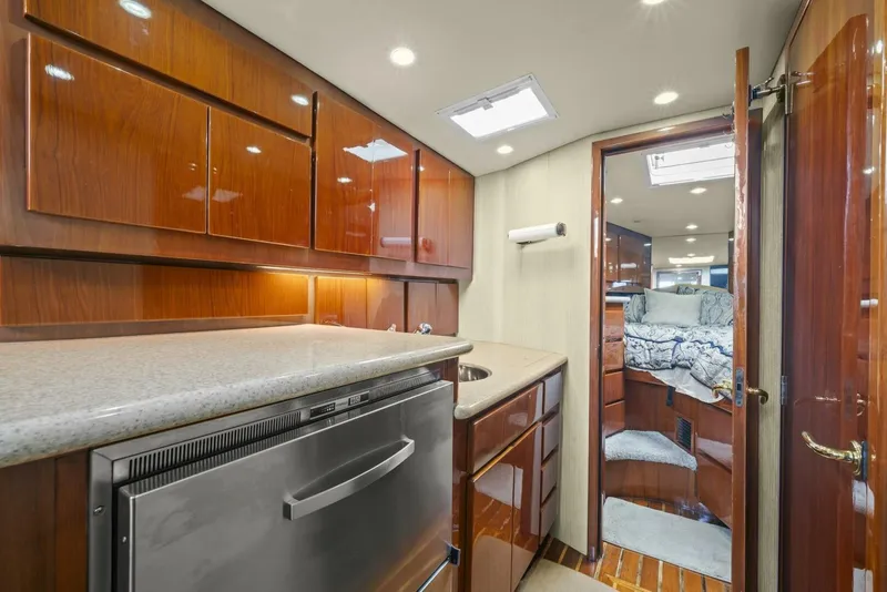 Slide: The Image of 2006 Buddy Davis 48 Express PALE HORSE - 5289852