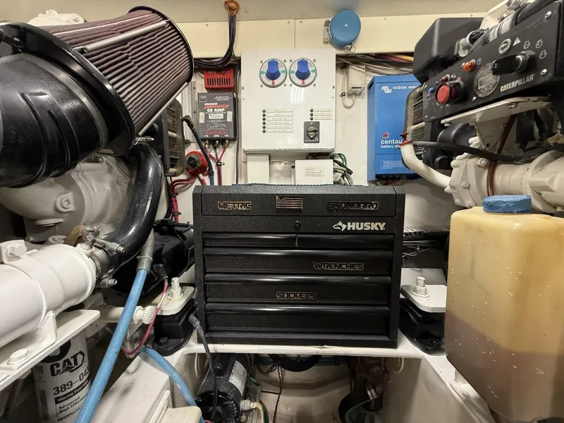 Slide: The Image of 2006 Buddy Davis 48 Express PALE HORSE - 5289904