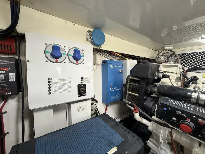 Slide: The Image of 2006 Buddy Davis 48 Express PALE HORSE - 5289905