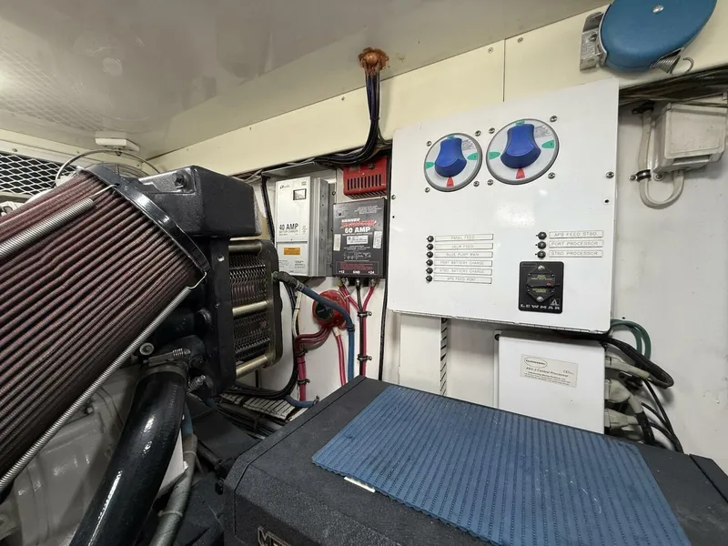 Slide: The Image of 2006 Buddy Davis 48 Express PALE HORSE - 5289906