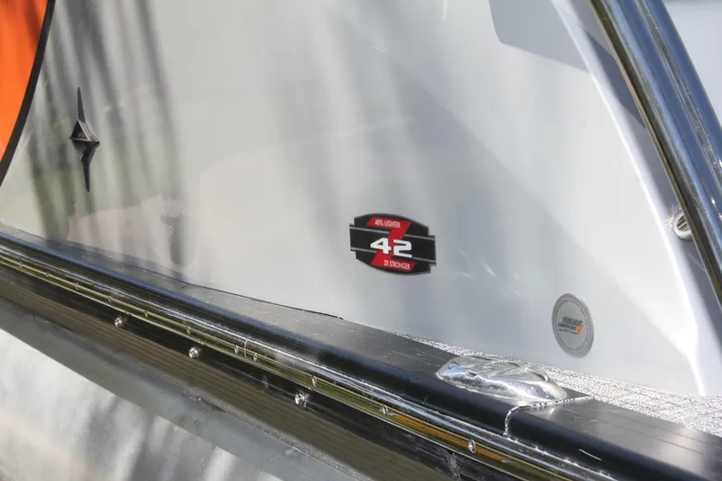 Slide: The Image of Berkshire 25 Sport CL 2021 - 5153109