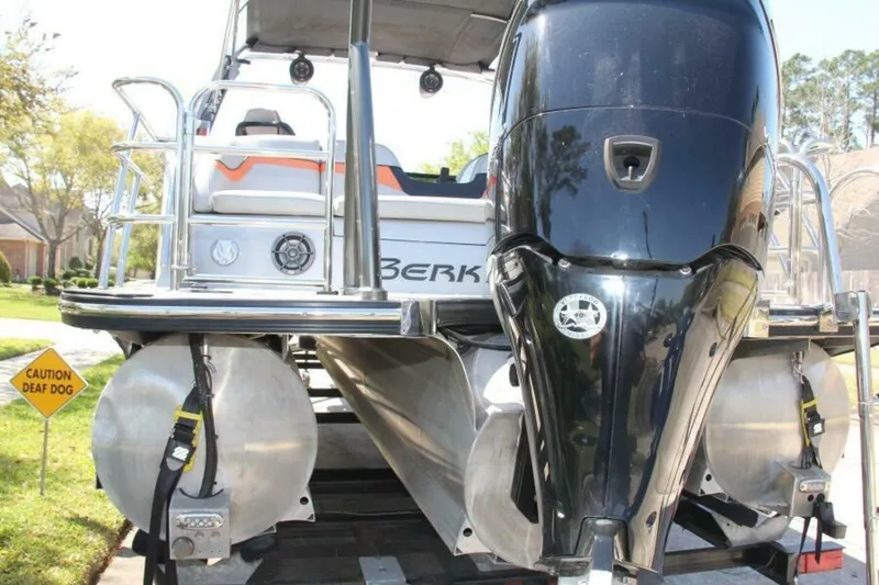 Slide: The Image of Berkshire 25 Sport CL 2021 - 7511151