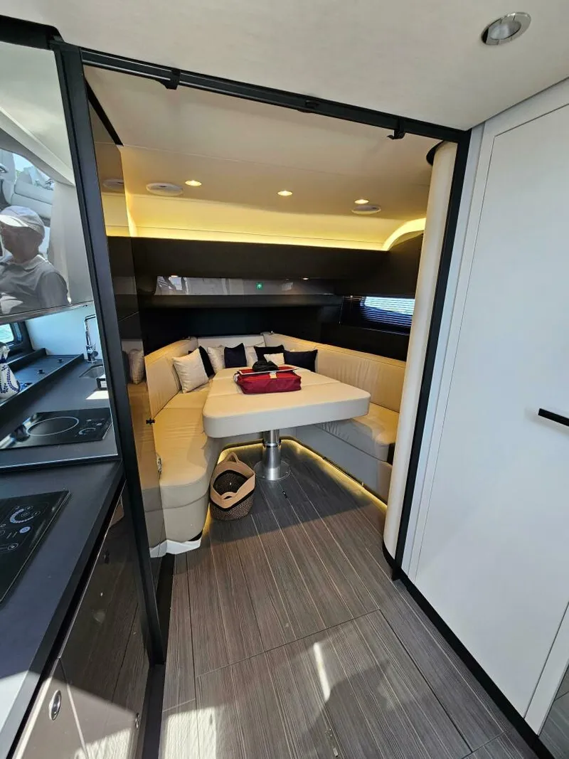 Slide: The Image of Azimut 42 Verve 2023 - 5138665