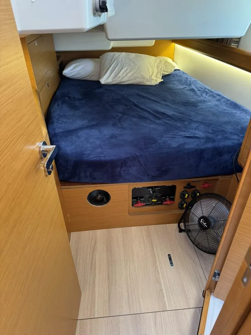 Slide: The Image of Port Aft Cabin Port Aft Cabin - 5140526