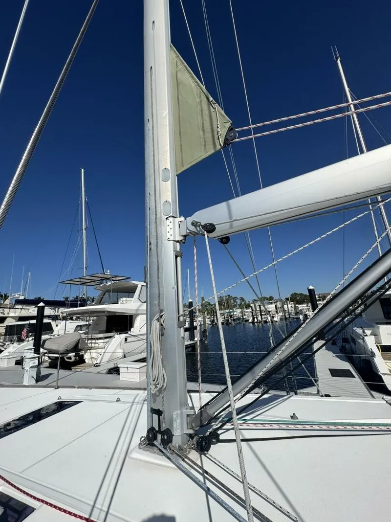 Slide: The Image of Mast Boom Mast Boom - 5140516