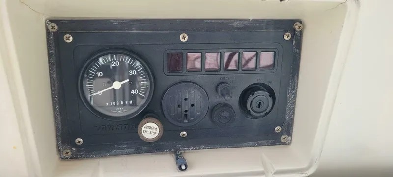 Slide: The Image of Mason 33 Sloop 1985 - 5146118