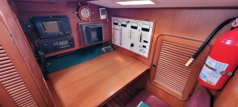 Slide: The Image of Mason 33 Sloop 1985 - 5146130