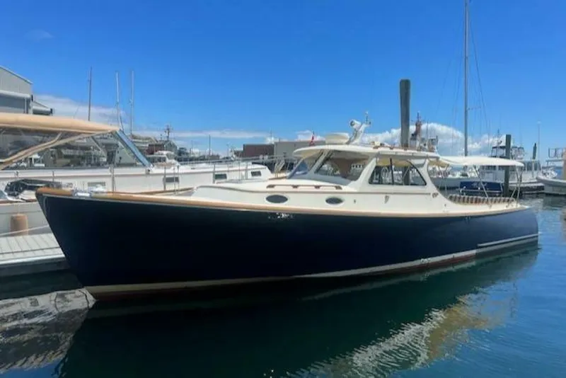 Slide: The Image of Hinckley Yachts Extended Hardtop Pilothouse 36 Picnic Boat 2003 - 5141424