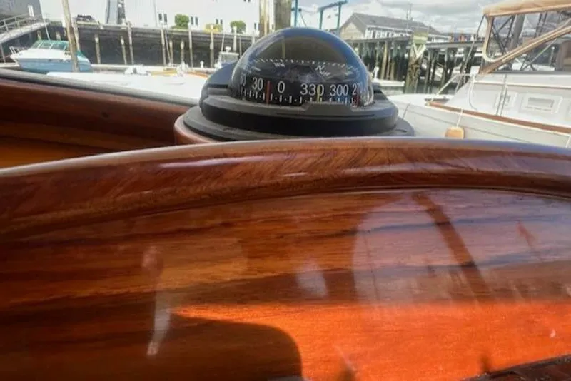 Slide: The Image of Hinckley Yachts Extended Hardtop Pilothouse 36 Picnic Boat 2003 - 5145609