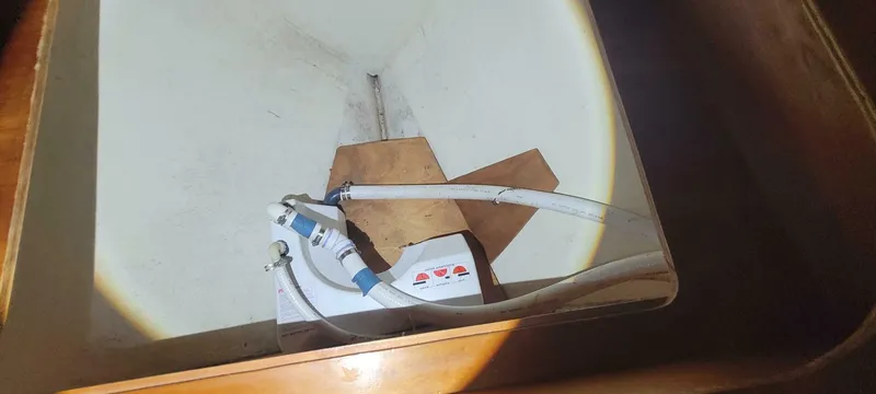 Slide: The Image of Custom Holland Hardtop Cruiser 2000 - 5146305