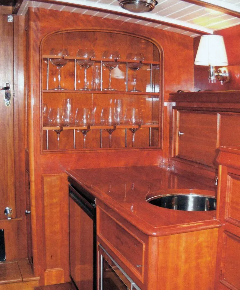 Slide: The Image of Custom Holland Hardtop Cruiser 2000 - 5146306