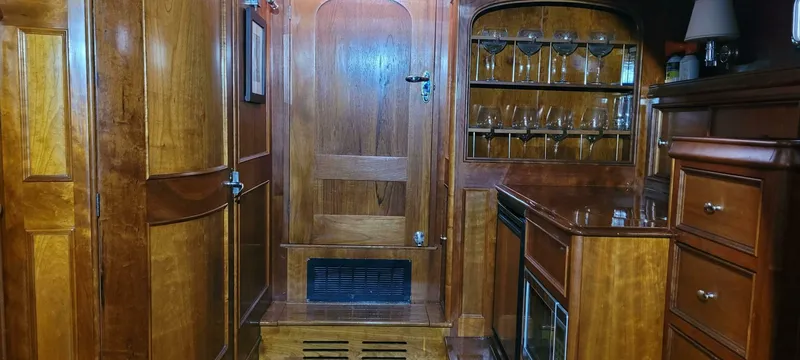 Slide: The Image of Custom Holland Hardtop Cruiser 2000 - 5146307