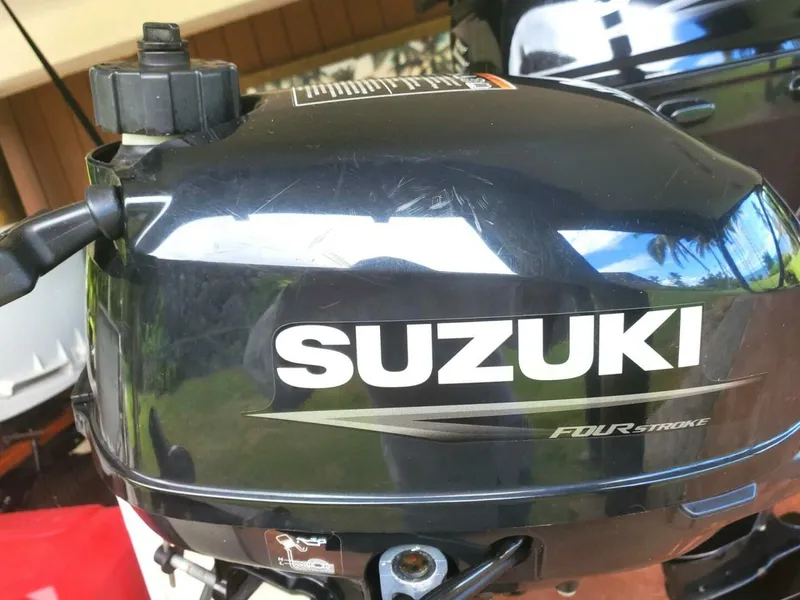 Slide: The Image of Boston Whaler 130 Sport 1990 - 5141570