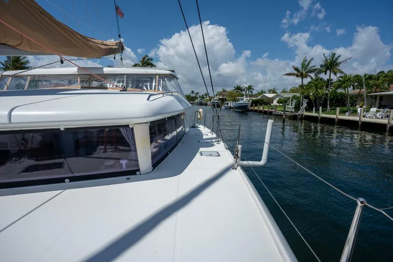 Slide: The Image of Lagoon 42 2009 - 5173867