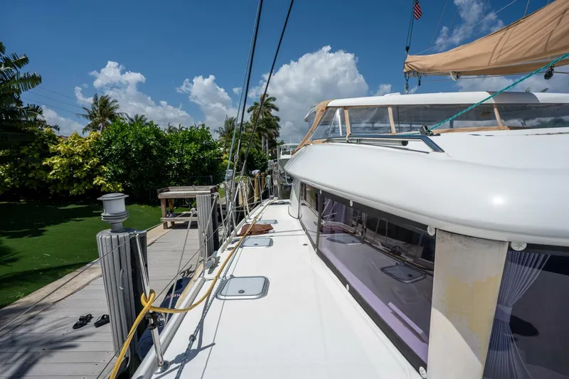 Slide: The Image of Lagoon 42 2009 - 5173868