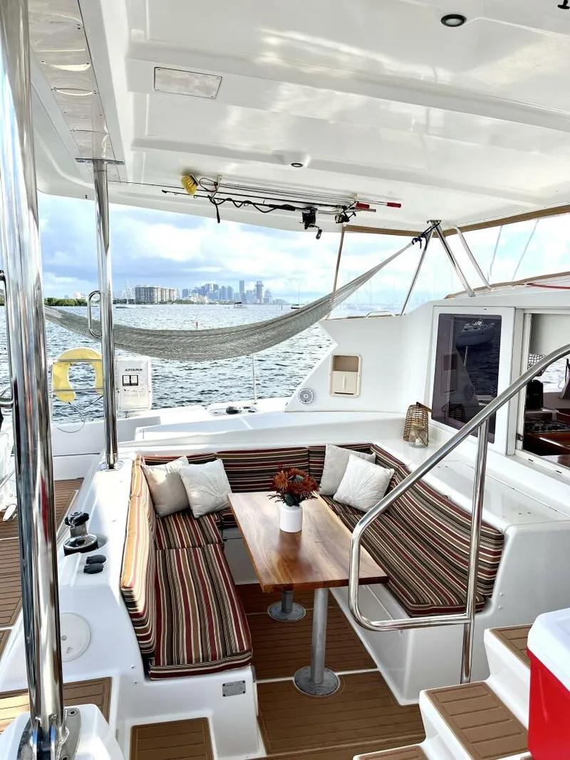 Slide: The Image of Lagoon 42 2009 - 5141690