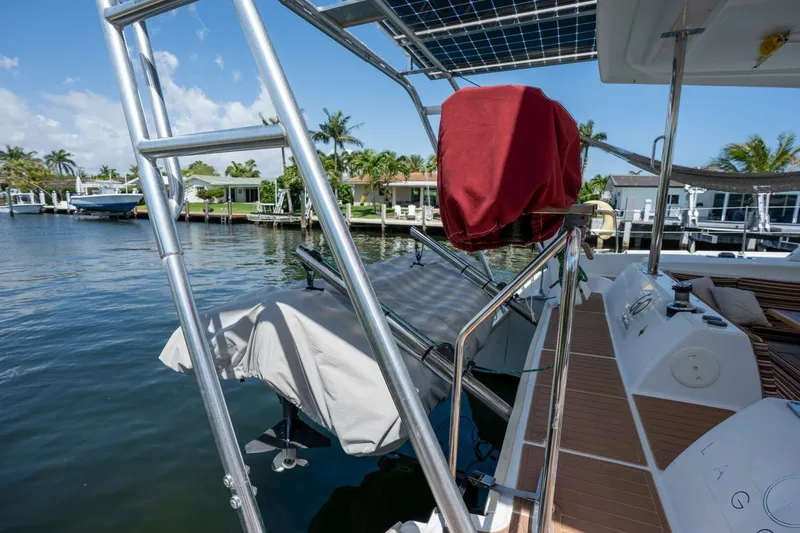 Slide: The Image of Lagoon 42 2009 - 5173933