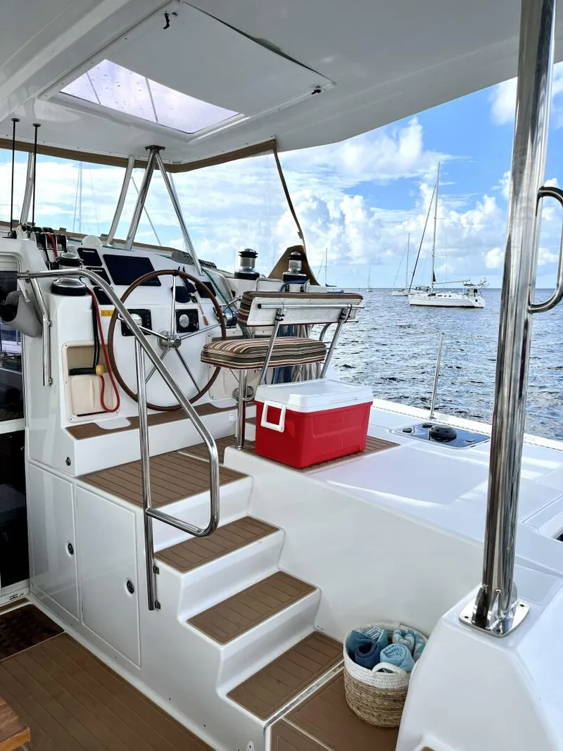 Slide: The Image of Lagoon 42 2009 - 5141691