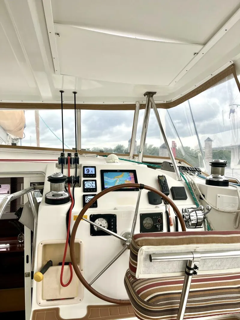 Slide: The Image of Lagoon 42 2009 - 5141693