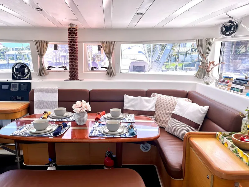 Slide: The Image of Lagoon 42 2009 - 5142476