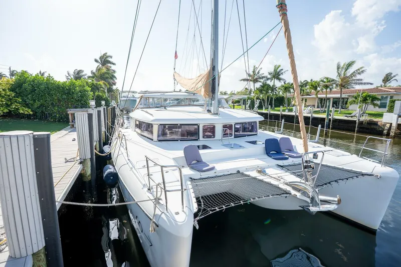 Slide: The Image of Lagoon 42 2009 - 5173859