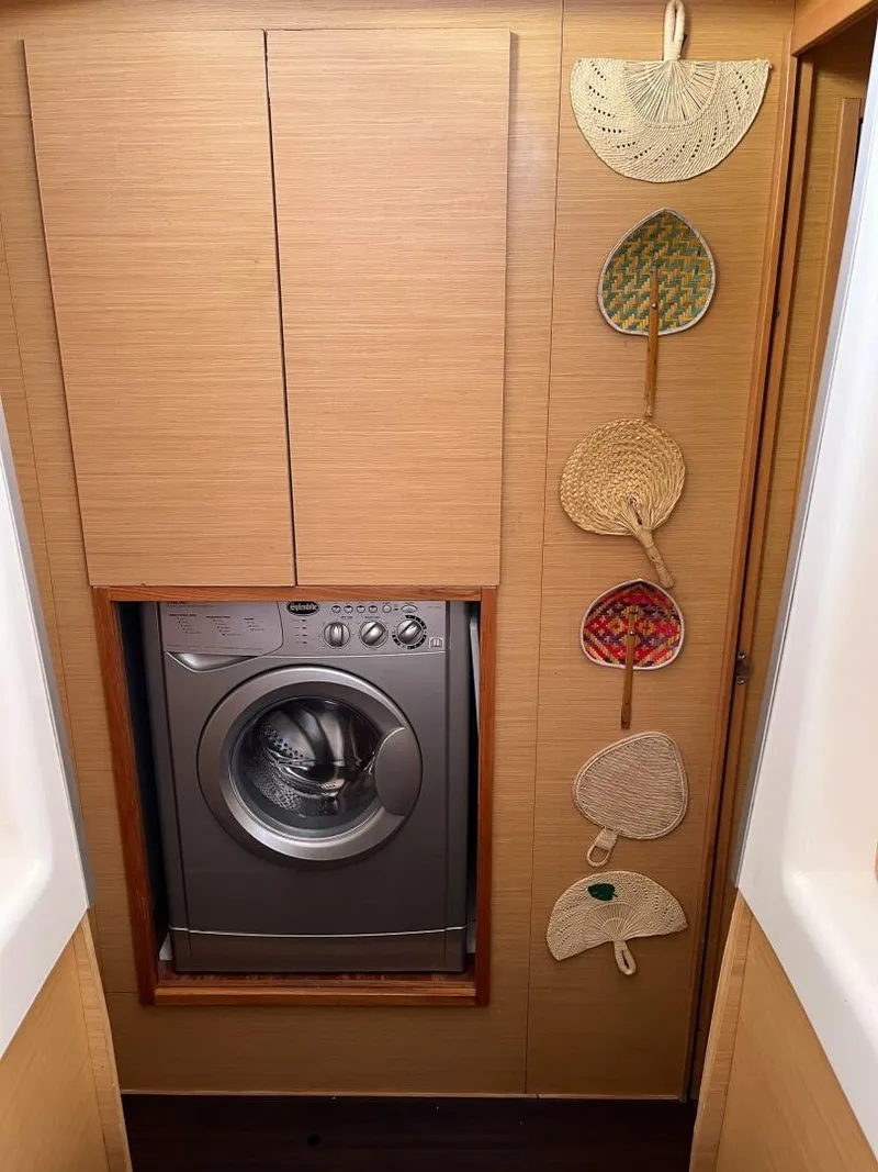 Slide: The Image of Lagoon 42 2009 - 5142479