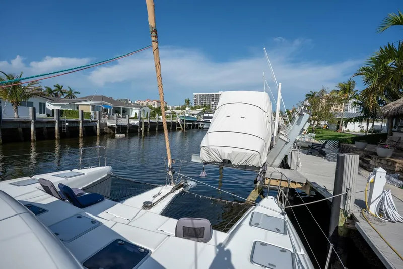 Slide: The Image of Lagoon 42 2009 - 5173860