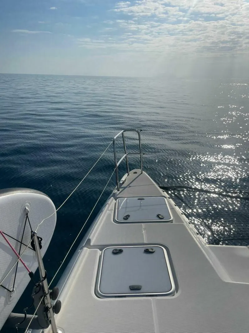 Slide: The Image of Lagoon 42 2009 - 5141687