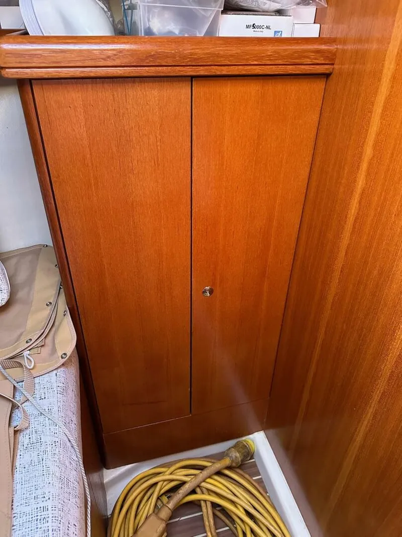 Slide: The Image of Hunter 38 2005 - 5141964