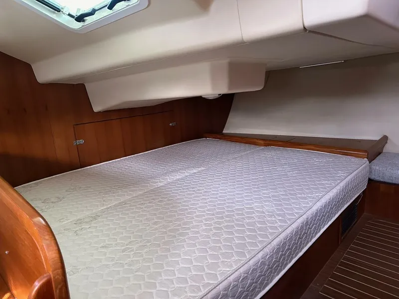 Slide: The Image of Hunter 38 2005 - 5141978