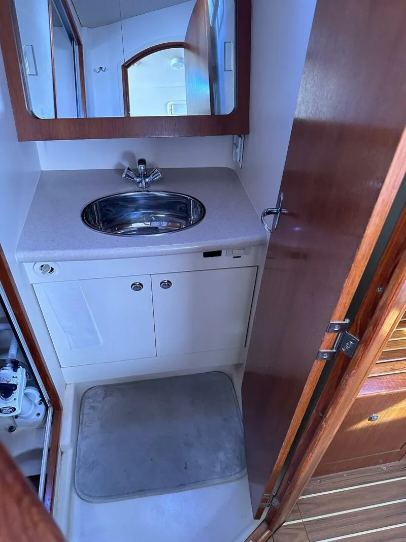 Slide: The Image of Hunter 38 2005 - 5141979