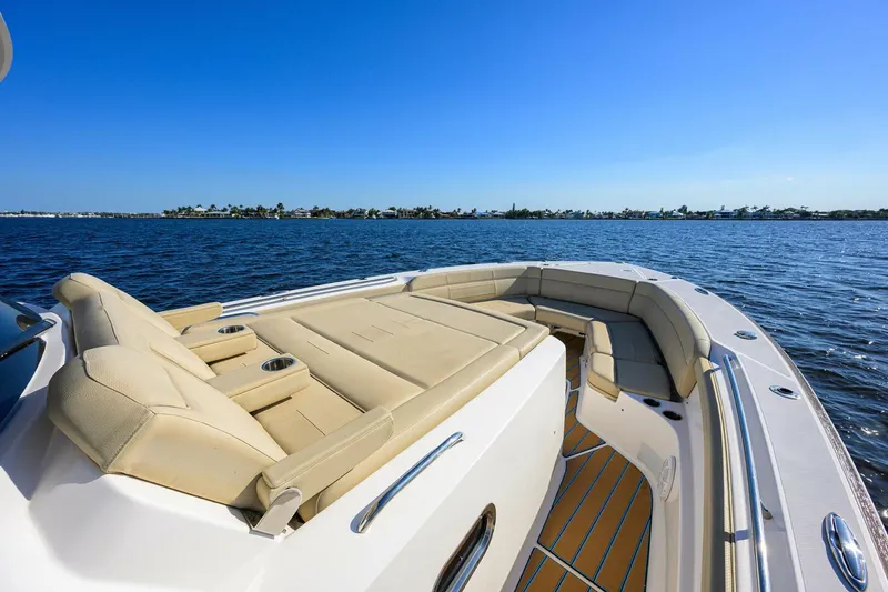 Slide: The Image of Pursuit 40 2017 - Exterior Bow 2017 Pursuit 40 Center Console - 5141992