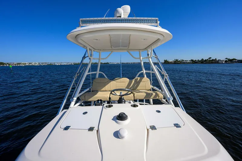 Slide: The Image of Pursuit 40 2017 - Exterior Tower 2017 Pursuit 40 Center Console - 5142033