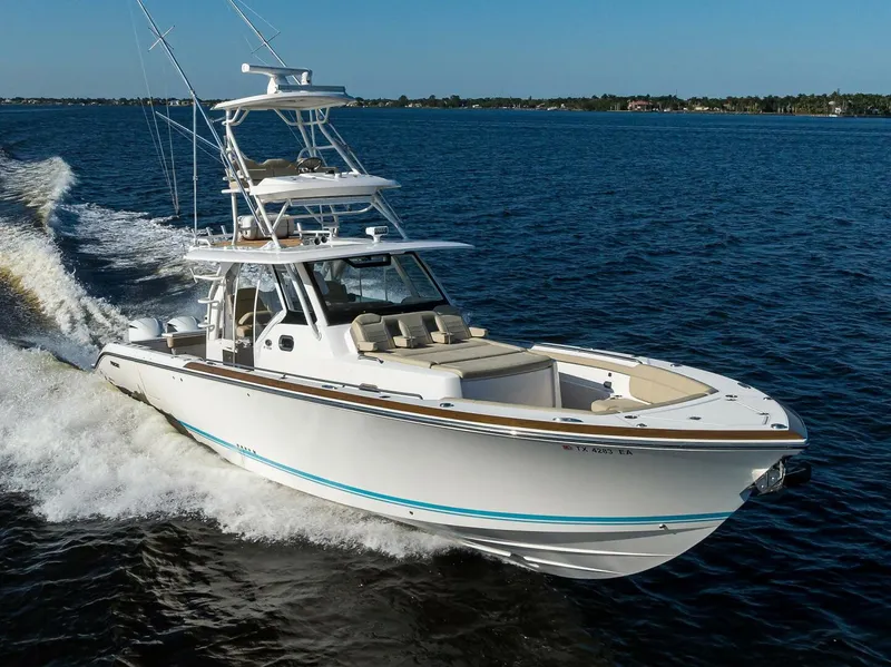 Slide: The Image of Pursuit 40 2017 - Exterior Profile 2017 Pursuit 40 Center Console - 5142026