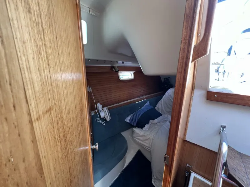 Slide: The Image of Catalina 320 1994 - 5622142