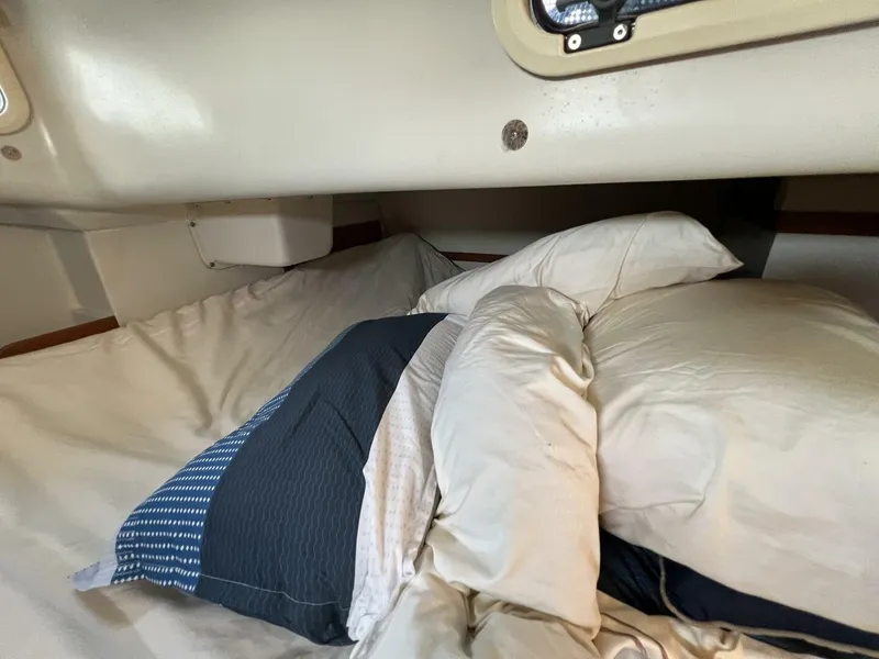 Slide: The Image of Catalina 320 1994 - 5622146