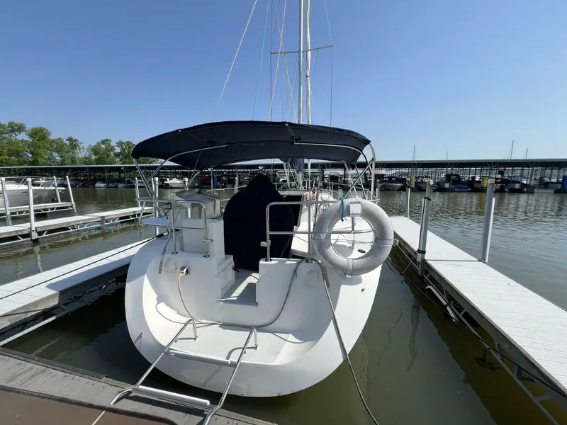 Slide: The Image of Catalina 320 1994 - 5622117