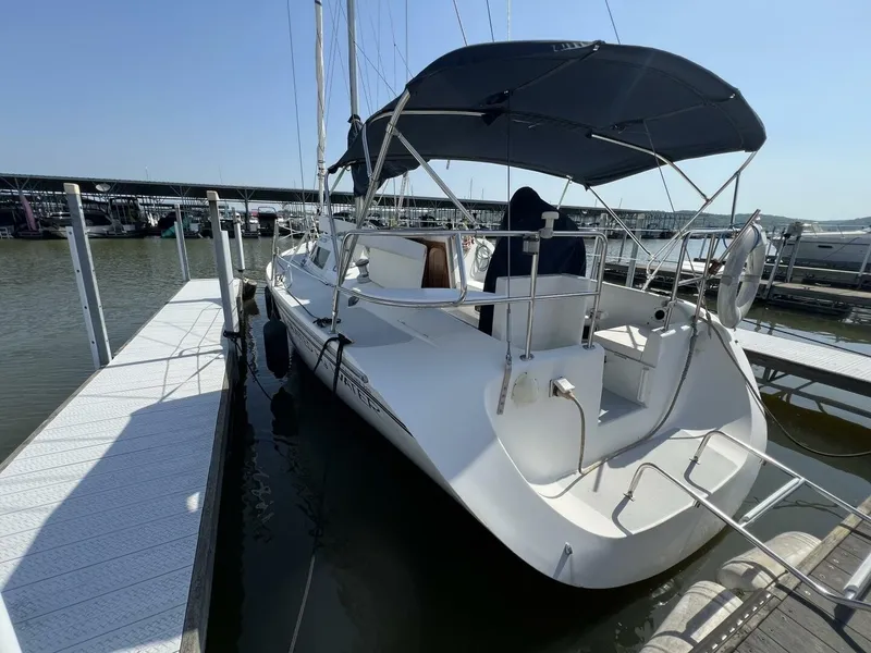 Slide: The Image of Catalina 320 1994 - 7510928