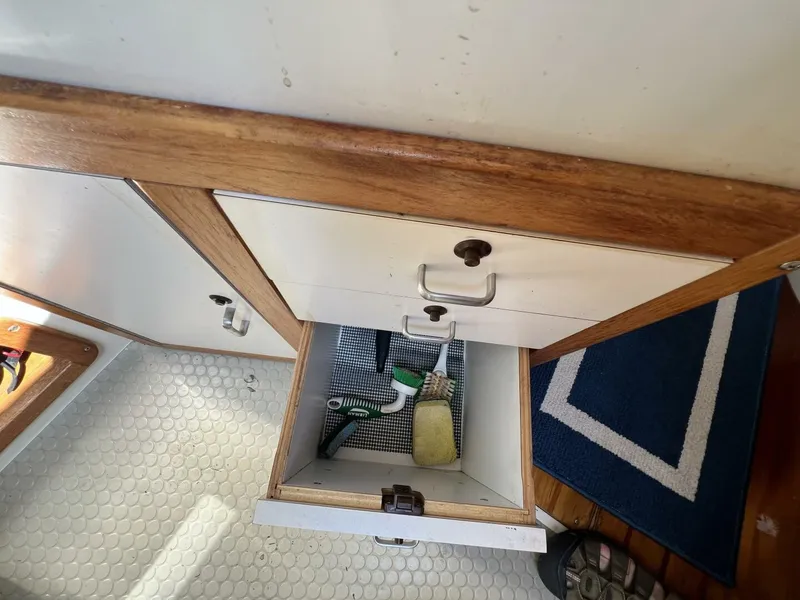 Slide: The Image of Catalina 320 1994 - 5622190