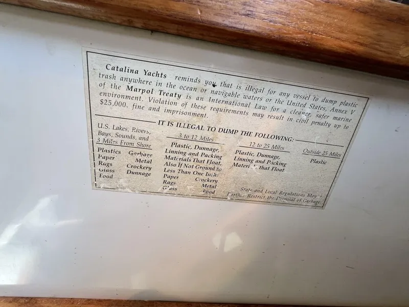 Slide: The Image of Catalina 320 1994 - 7511025