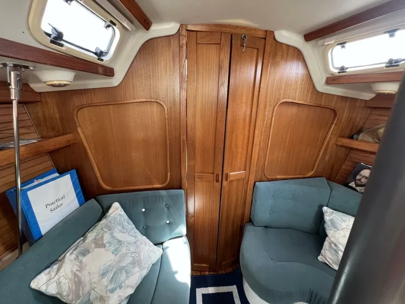 Slide: The Image of Catalina 320 1994 - 7510981